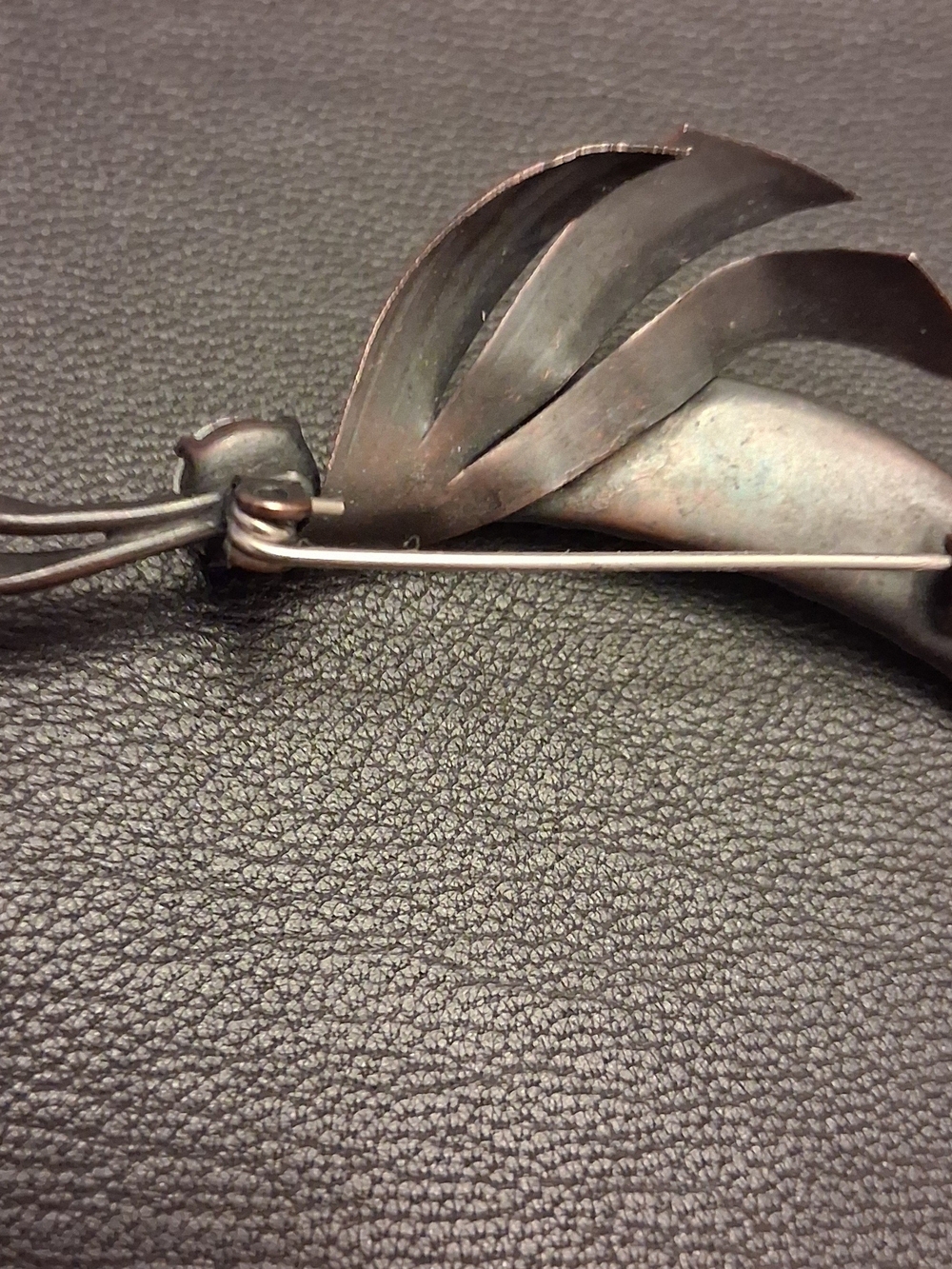 Unique Iridescent Green and Pink Leaf Woman Brooch w/Rhinestone - Picture 3 of 4